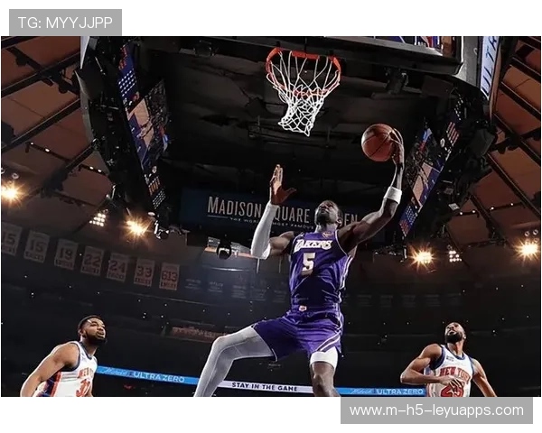 尼克斯防守轮转快，空位明显减少