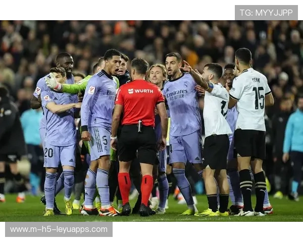 贝林厄姆因大腿拉伤被迫离场，安切洛蒂确认其缺席数周